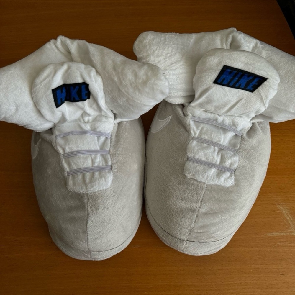 slippers